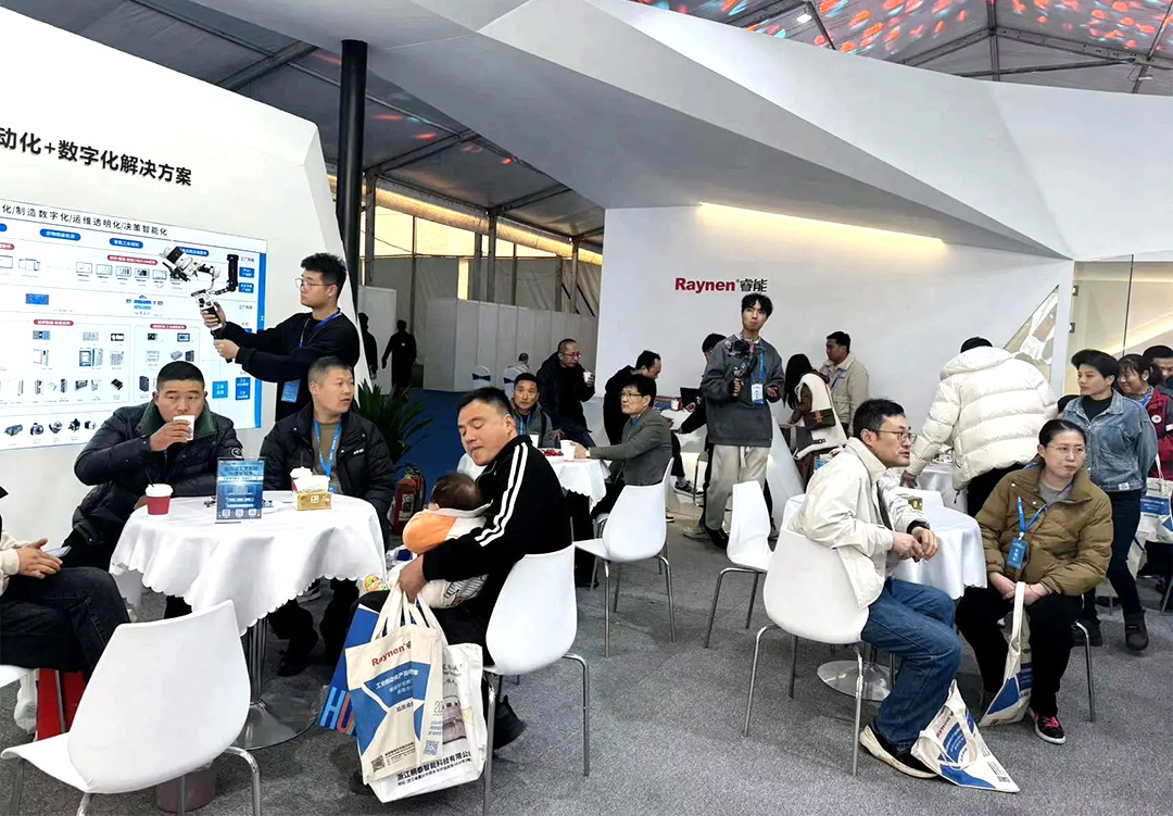 濮院展會精彩回顧 | 睿能展位人潮涌動，行業(yè)前沿技術(shù)一覽無余https://mmbiz.qpic.cn/mmbiz_jpg/uVPLicGse1zfSGAnFj8sU92BkOhtqnEerEJasH17wcFWMmXUSNBo3ibFJKHRHTG82ccnGjNOMEhdcbEAZuheWEIQ/640?wx_fmt=jpeg&from=appmsg&tp=wxpic&wxfrom=5&wx_(圖10)
